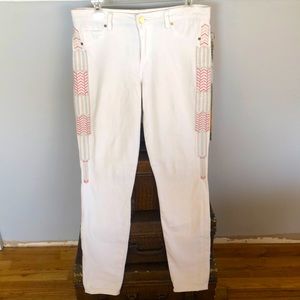 🌵Side Embroidered Jeans